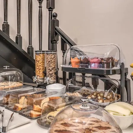Operà Pinciana Alojamento de Acomodação e Pequeno-almoço 4*